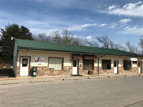 Auctions Foreclosed These properties are owned by a bank or a lender who took ownership through foreclosure proceedings. . Craigslist camdenton mo